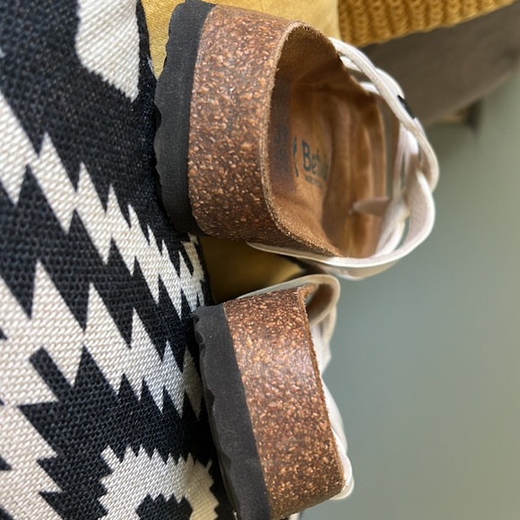 Birkenstock Sandals Betula White. Shiny. Sz 39 (US Sz8). - Picture 6 of 6